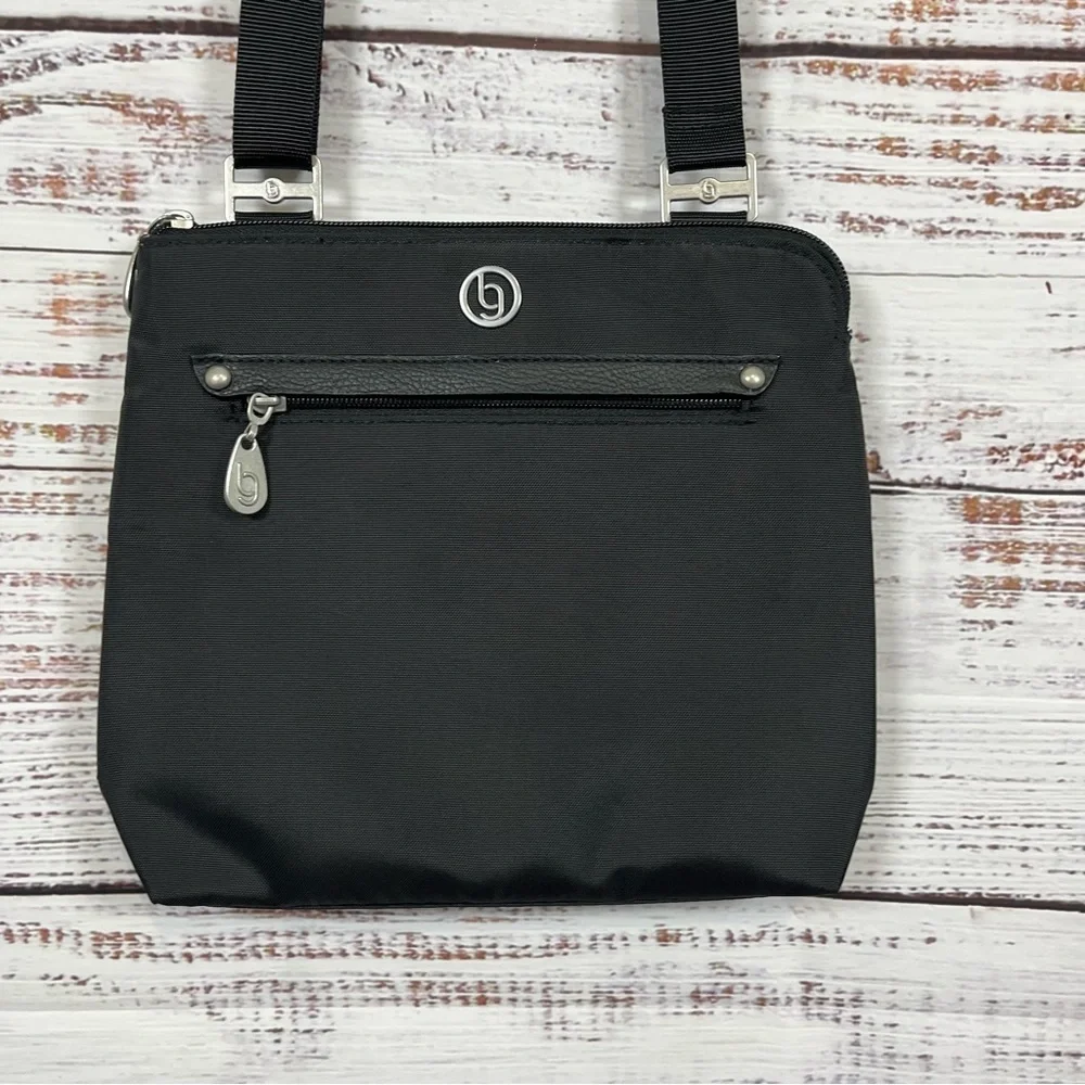 Baggallini Tucson Black Anti Theft RFID Crossbody Purse